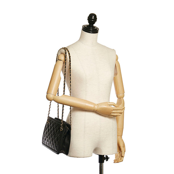 シャネル マトラッセ タッセル チェーン ショルダーバッグ ブラック レザー レディース CHANEL 【中古】
