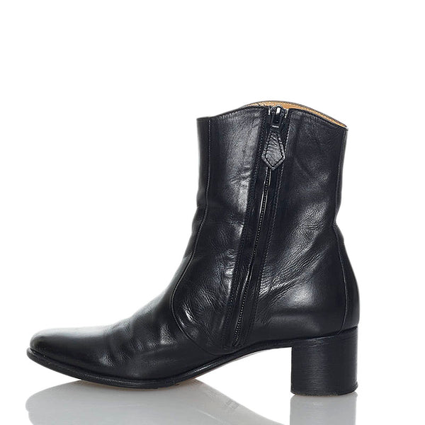 エルメス パンチング ショート ブーツ ブラック レザー レディース HERMES 【中古】