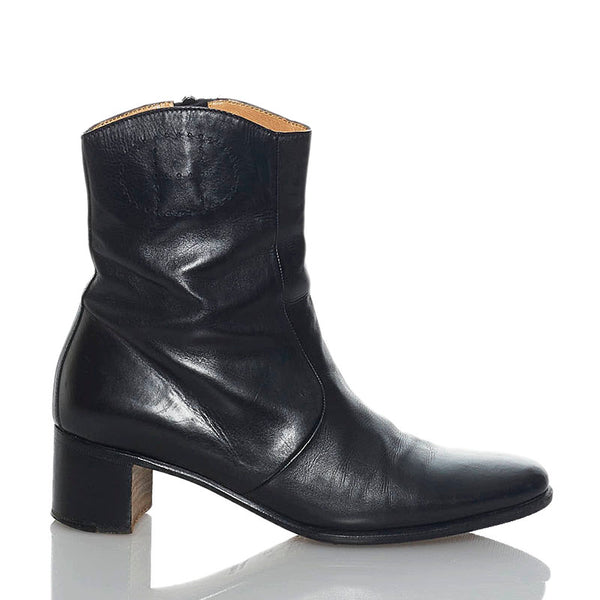 エルメス パンチング ショート ブーツ ブラック レザー レディース HERMES 【中古】