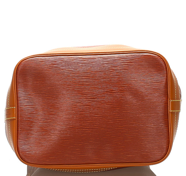 ルイ ヴィトン エピ ノエ M44028 ブラウン レザー ショルダーバッグ レディース LOUIS VUITTON 中古