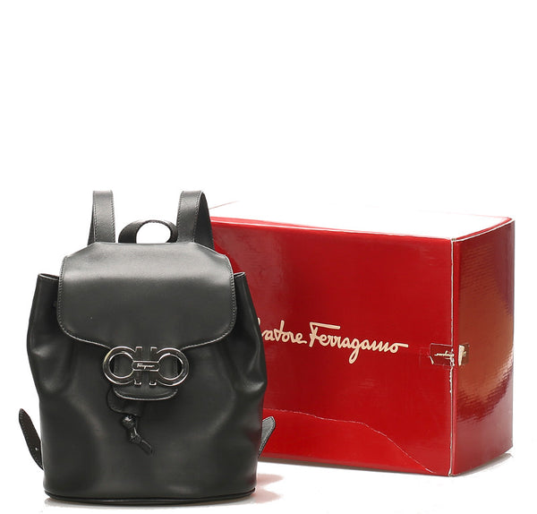 サルヴァトーレフェラガモ ガンチーニ レザー リュック・デイパック レディース Salvatore Ferragamo 中古