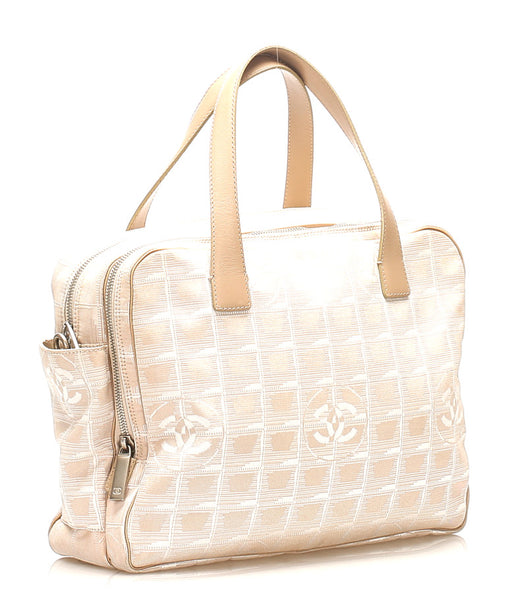 シャネル ニュートラベル ナイロン レザー ショルダーバッグ レディース CHANEL 中古