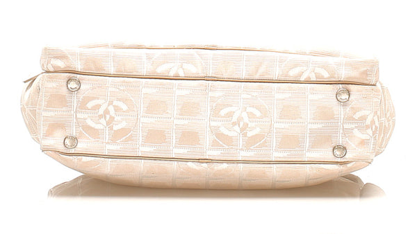 シャネル ニュートラベル ナイロン レザー ショルダーバッグ レディース CHANEL 中古