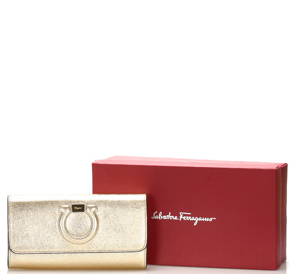 サルヴァトーレフェラガモ ガンチーニ KM 22 D292 ゴールド レザー ウォレットチェーン レディース Salvatore Ferragamo 中古