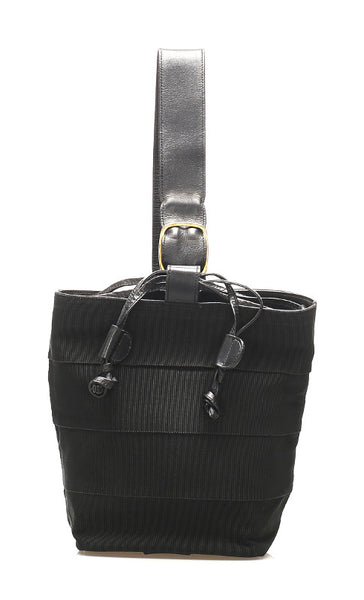 サルヴァトーレフェラガモ ティアード AU-214236 ブラック キャンバス レザー 肩掛け ショルダーバッグ レディース Salvatore Ferragamo 中古