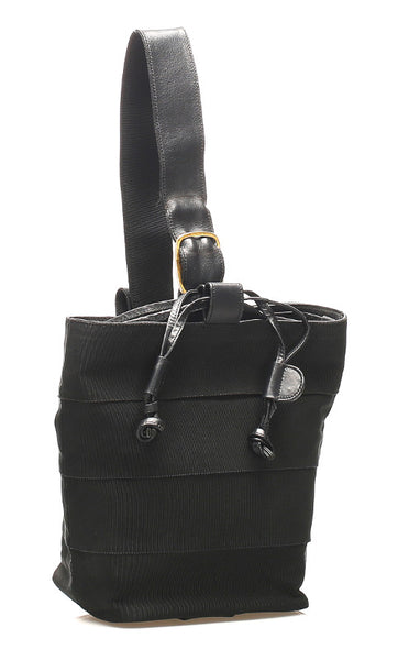 サルヴァトーレフェラガモ ティアード AU-214236 ブラック キャンバス レザー 肩掛け ショルダーバッグ レディース Salvatore Ferragamo 中古