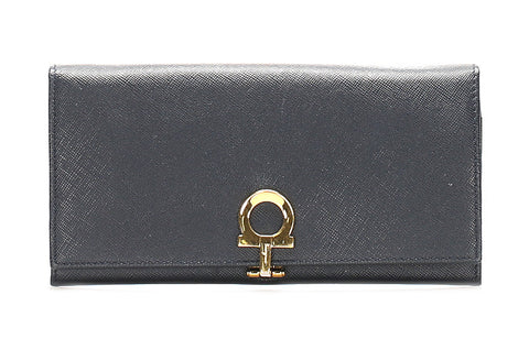 サルヴァトーレフェラガモ ガンチーニ ネイビー レザー 長財布 ユニセックス Salvatore Ferragamo 中古