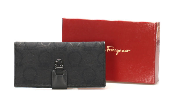 サルヴァトーレフェラガモ ガンチーニ ブラック キャンバス レザー 長財布 ユニセックス Salvatore Ferragamo 中古