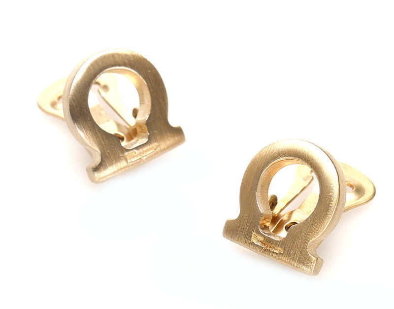 サルヴァトーレフェラガモ ゴールド メッキ ガンチーニ イヤリング レディース Salvatore Ferragamo 中古