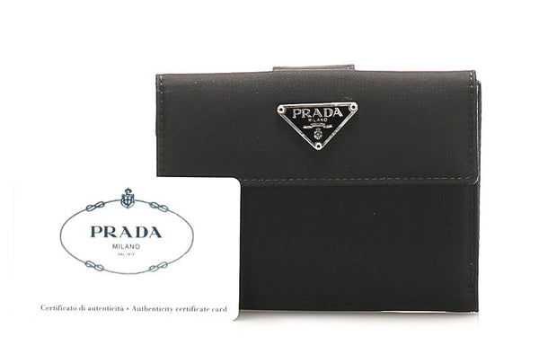 プラダ M523 ブラック ナイロン 二つ折り財布 ユニセックス PRADA 中古