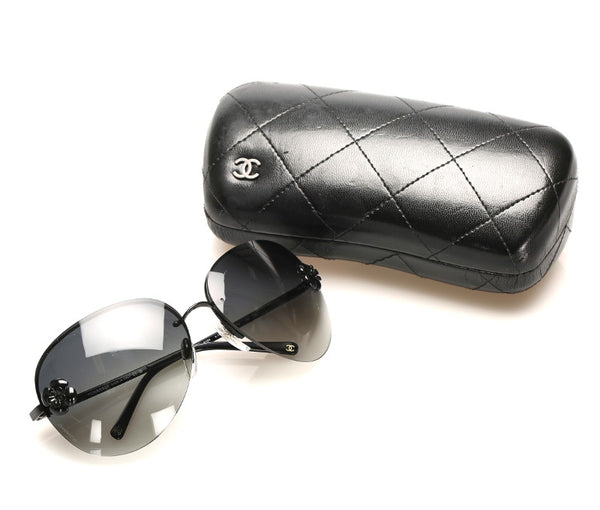 シャネル カメリア ブラック プラスチック サングラス レディース CHANEL 中古