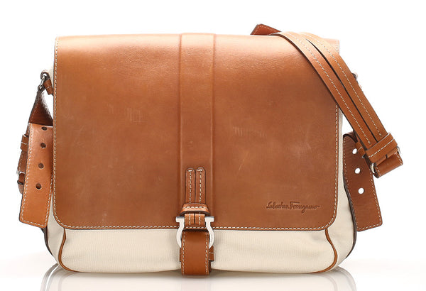 サルヴァトーレフェラガモ ガンチーニ GO-249299 ホワイト ブラウン キャンバス レザー ショルダーバッグ ユニセックス Salvatore Ferragamo 中古