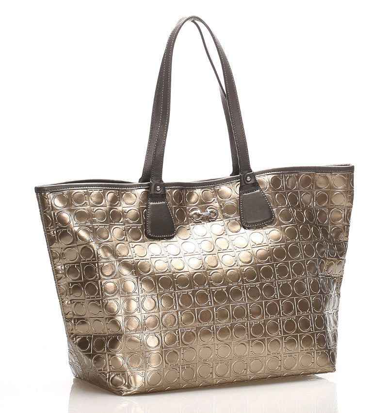 サルヴァトーレフェラガモ ガンチーニ AU-21 B475 ゴールド パテントレザー トートバッグ レディース Salvatore Ferragamo 中古