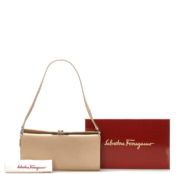 サルヴァトーレフェラガモ ガンチーニ AU-21 5429 ベージュ PVC レザー 肩掛け ショルダーバッグ レディース Salvatore Ferragamo 中古