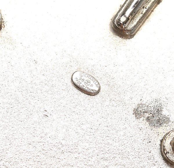 シャネル 98 P シルバー メタル ブローチ レディース CHANEL 中古