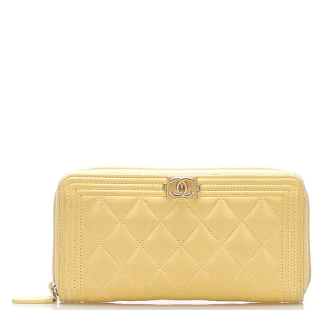シャネル マトラッセ ココマーク イエロー ラムスキン 長財布 レディース CHANEL 中古