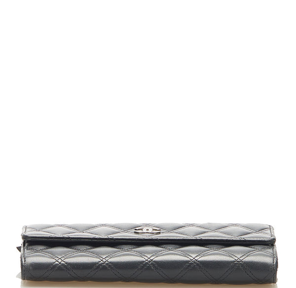 シャネル マトラッセ ブラック ラムスキン 二つ折り財布 レディース CHANEL 中古