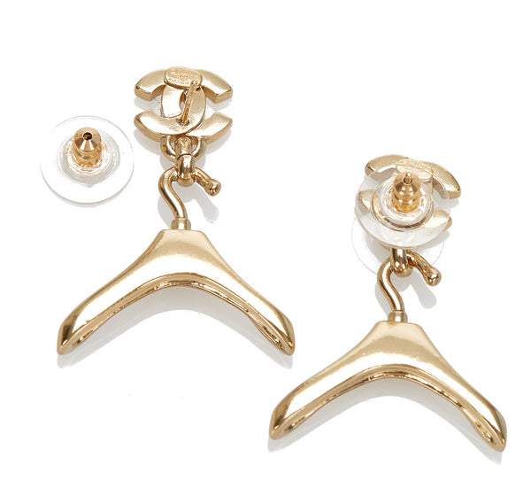 シャネル ゴールド メッキ ハンガーモチーフ ピアス レディース CHANEL 中古