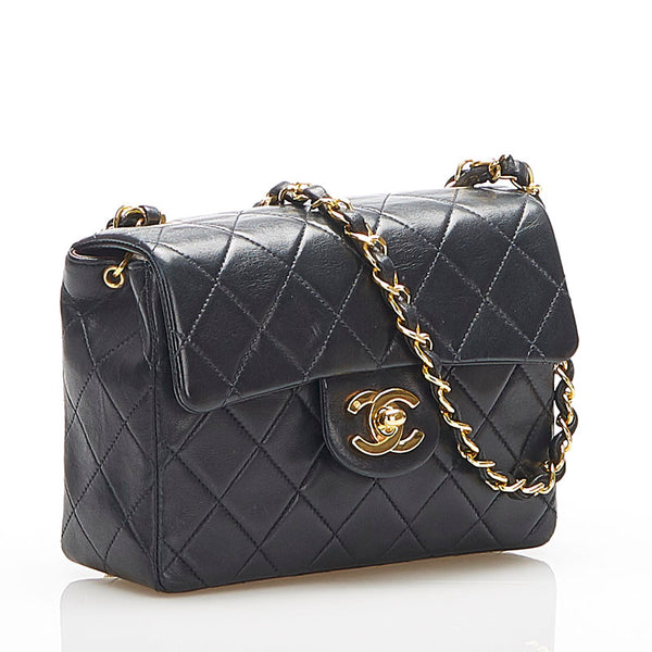シャネル ミニマトラッセ ブラック ラムスキン チェーン ショルダーバッグ レディース CHANEL 中古