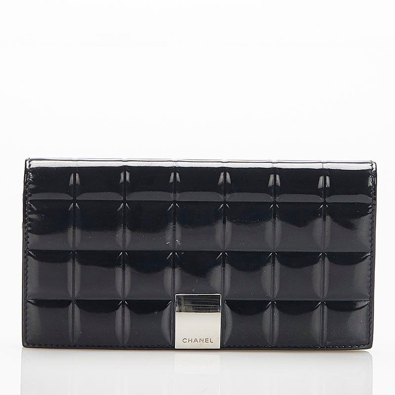 シャネル チョコバー ブラック パテントレザー 長財布 レディース CHANEL 中古