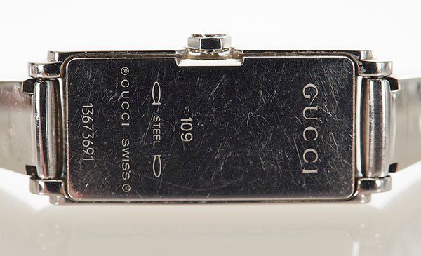 グッチ バングルウォッチ 腕時計 クオーツ ピンクシェル文字盤 ステンレススチール レディース GUCCI 【中古】