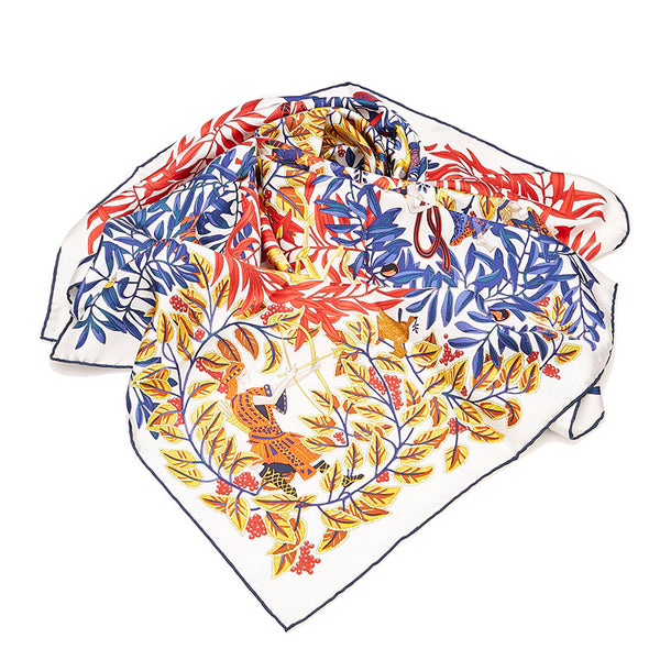 エルメス カレ90 La Promenade de Platon プラトンの逍遥 スカーフ ホワイト ネイビー シルク レディース HERMES 【中古】
