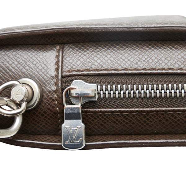 ルイ ヴィトン タイガ バイカル セカンドバッグ クラッチバッグ M30188 グリズリ ブラウン レザー レディース LOUIS VUITTON 【中古】