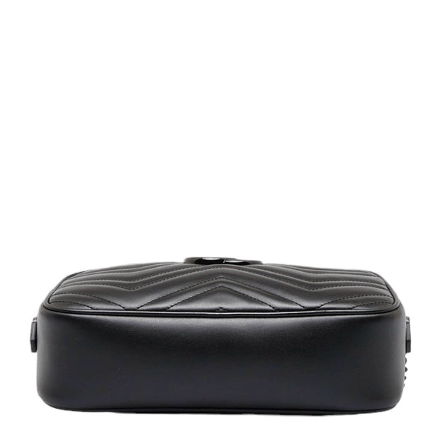 グッチ GGマーモント キルティング スモール 斜め掛け チェーン ショルダーバッグ 447632 ブラック レザー レディース GUCCI 【中古】