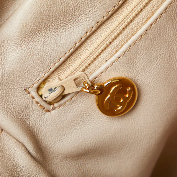 シャネル ココマーク タッセル フリンジ チェーン ショルダーバッグ ベージュ ラムスキン レディース CHANEL 【中古】