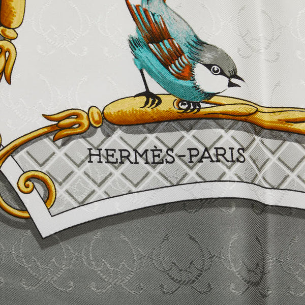 エルメス カレ90 LA CLE des CHAMPS 自由の天地への鍵 スカーフ グレー マルチカラー シルク レディース HERMES 【中古】
