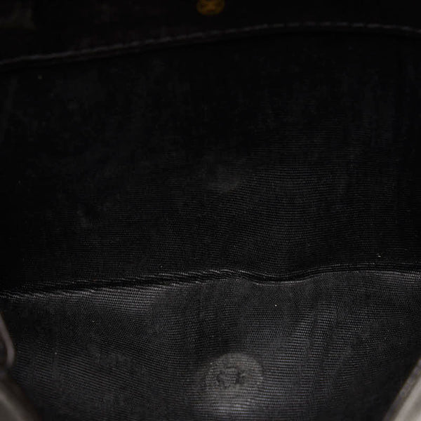 シャネル ココマーク 二つ折り財布 ブラック ラムスキン レディース CHANEL 【中古】