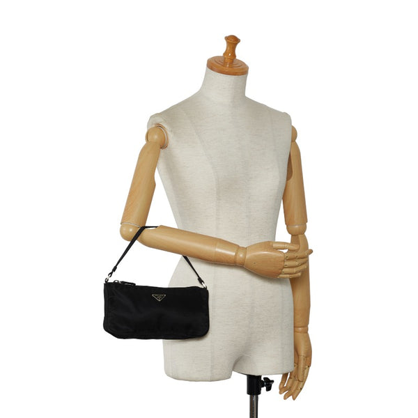 プラダ ハンドポーチ ブラック ナイロン レディース PRADA 【中古】