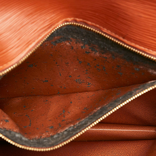 ルイ ヴィトン エピ ポシェット セリエ ドラゴンヌ セカンドバッグ M52613 ケニアブラウン レザー メンズ LOUIS VUITTON 【中古】