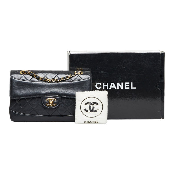 シャネル マトラッセ シングルフラップ ゴールド金具 チェーンショルダーバッグ  ブラック ラムスキン レディース CHANEL 【中古】