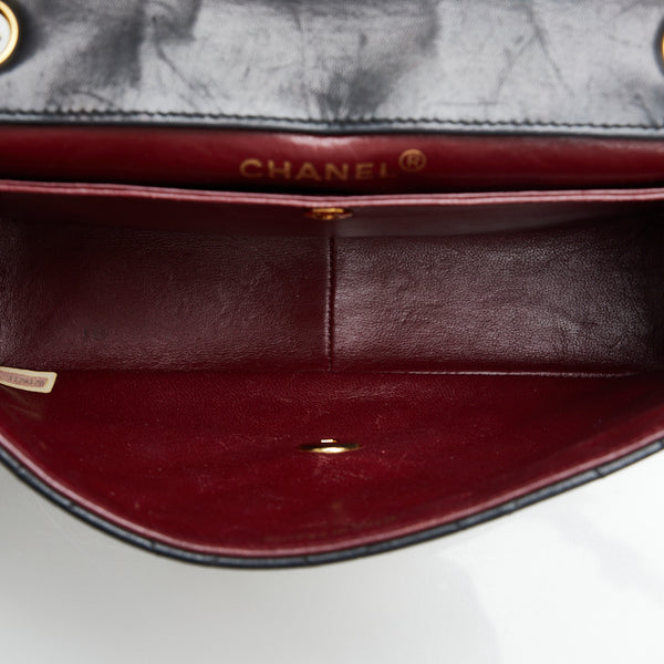 シャネル マトラッセ シングルフラップ ゴールド金具 チェーンショルダーバッグ  ブラック ラムスキン レディース CHANEL 【中古】