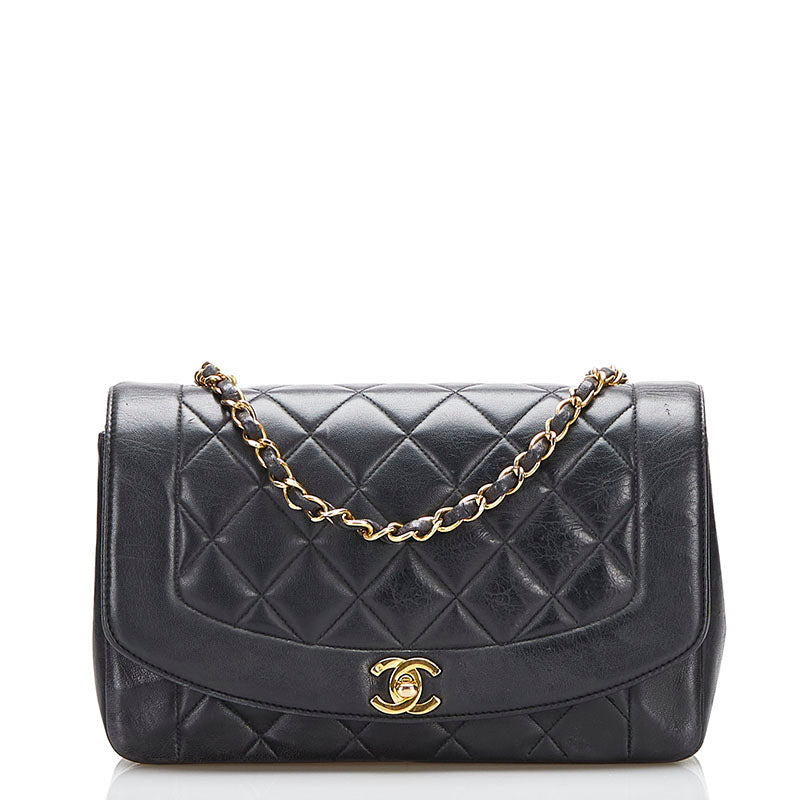 シャネル マトラッセ  ダイアナ ゴールド金具 チェーン ショルダーバッグ ブラック ラムスキン レディース CHANEL 【中古】