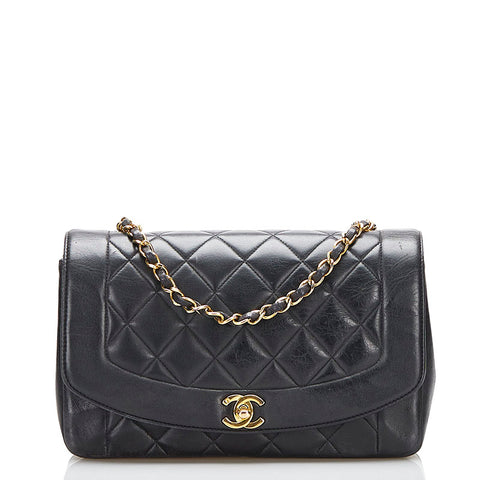 シャネル マトラッセ  ダイアナ ゴールド金具 チェーン ショルダーバッグ ブラック ラムスキン レディース CHANEL 【中古】