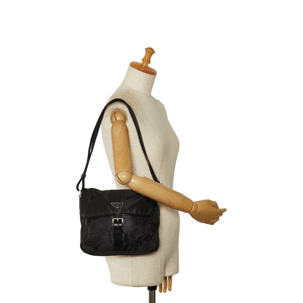 プラダ 三角ロゴプレート 斜め掛け ショルダーバッグ ブラック ナイロン レディース PRADA 【中古】
