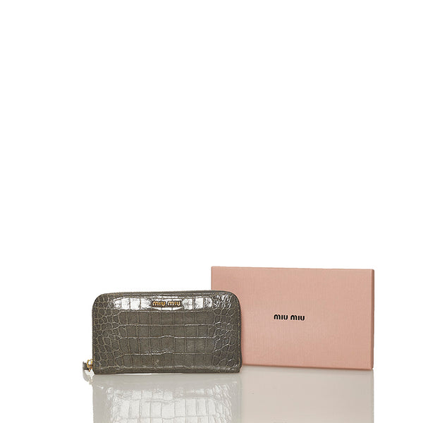 ミュウミュウ 型押し ラウンドファスナー 長財布 グレー パテントレザー レディース MIUMIU 【中古】