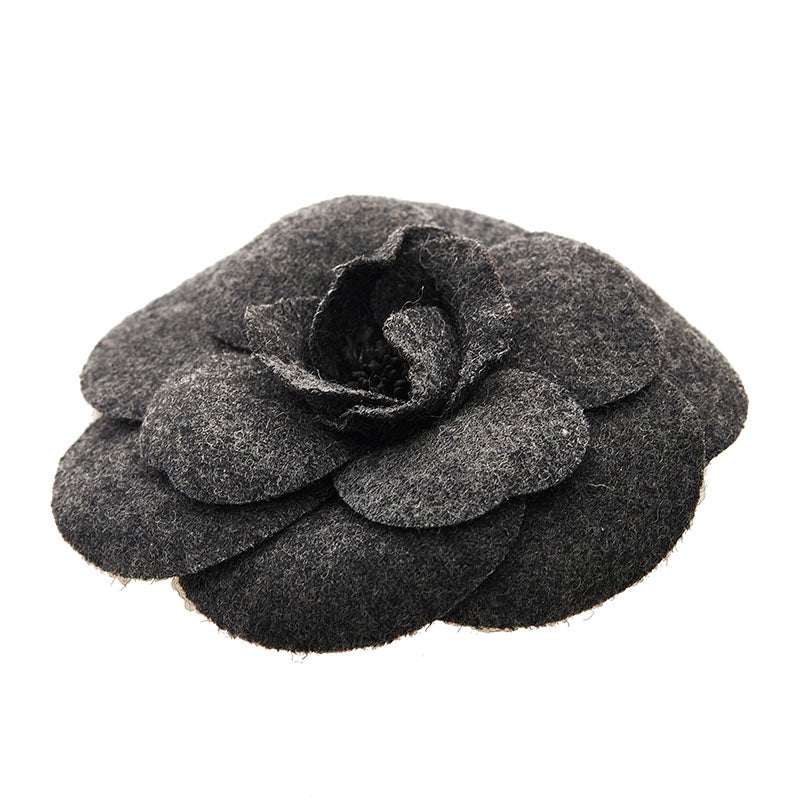 シャネル カメリア ブローチ グレー ウール レディース CHANEL 【中古】