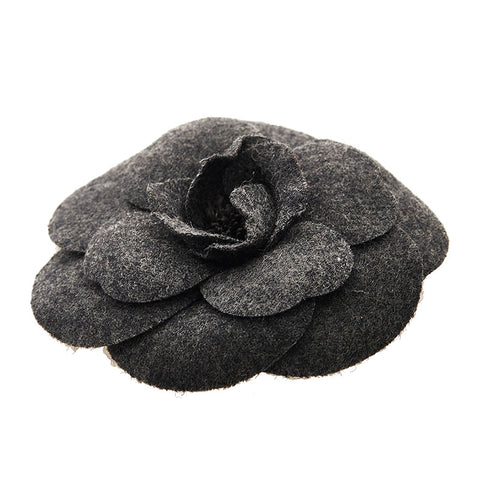 シャネル カメリア ブローチ グレー ウール レディース CHANEL 【中古】