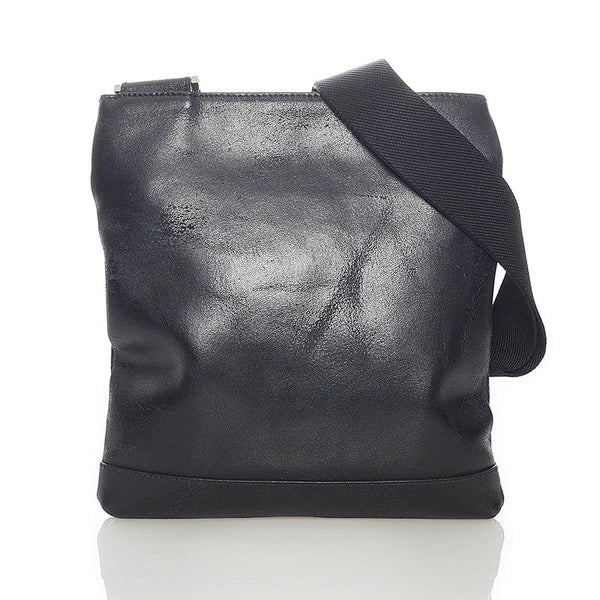 フェンディ 斜め掛け ショルダーバッグ ブラック レザー レディース FENDI 【中古】