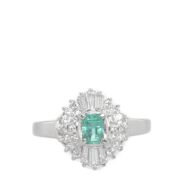Pt900 プラチナ エメラルド0.31ct ダイヤ0.49ct Pt900　E0.31　D0.49　7.4ｇ リング 指輪 レディース 14.5号 【中古】