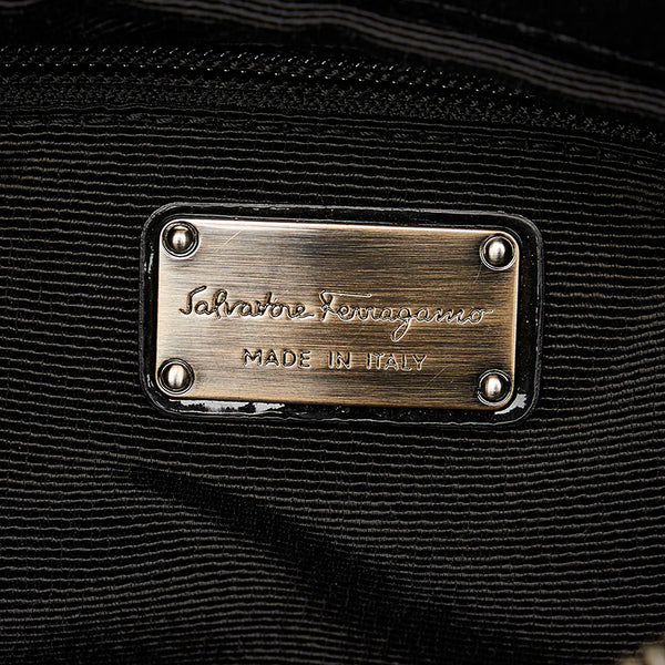 サルヴァトーレフェラガモ ヴァラリボン ブラック ナイロン パテントレザー ハンドバッグ ショルダーバッグ 2WAY レディース Salvatore Ferragamo 【中古】