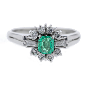 Pt900 プラチナ エメラルド0.32ct ダイヤ0.25ct リング 指輪 レディース 12号 【中古】