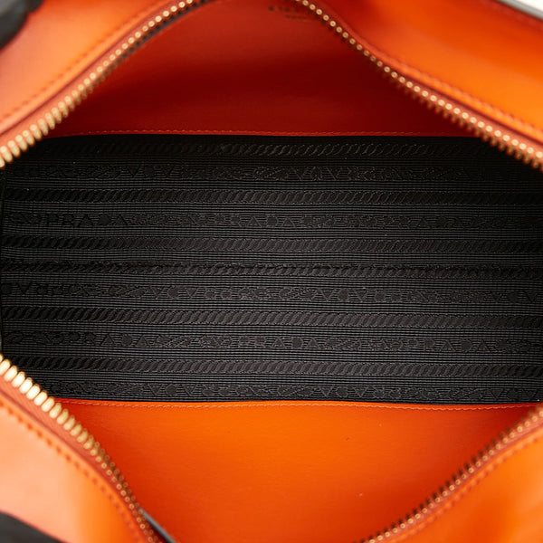 プラダ サフィアーノ ロゴ 斜め掛け ショルダーバッグ 1BH104 オレンジ パテントレザー レディース PRADA 【中古】