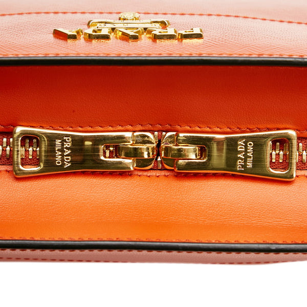 プラダ サフィアーノ ロゴ 斜め掛け ショルダーバッグ 1BH104 オレンジ パテントレザー レディース PRADA 【中古】