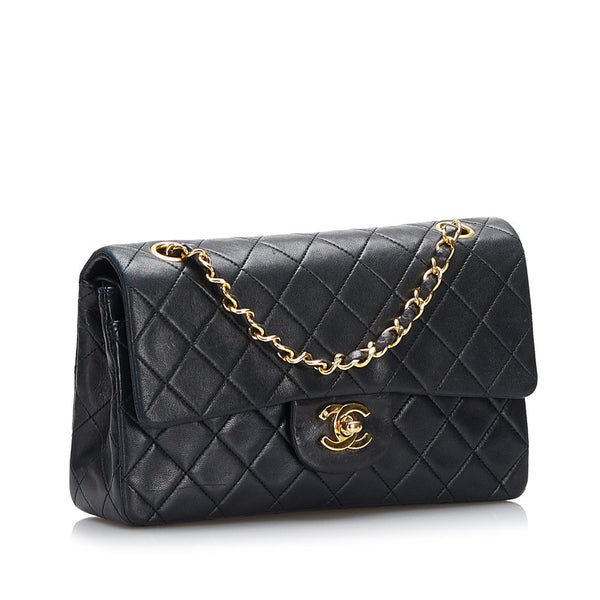シャネル マトラッセ ダブルフラップ チェーンショルダーバッグ ブラック ゴールド レザー レディース CHANEL 【中古】