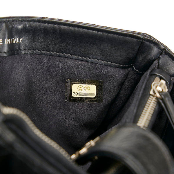 シャネル マトラッセ ココマーク ポーチ ブラック キャビアスキン レディース CHANEL 【中古】
