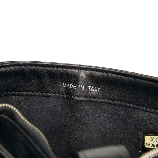 シャネル マトラッセ ココマーク ポーチ ブラック キャビアスキン レディース CHANEL 【中古】